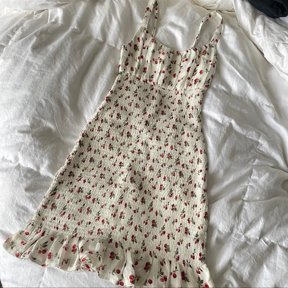 Abercrombie & Fitch cherry ruched smocked mini dress - Picture 5 of 6